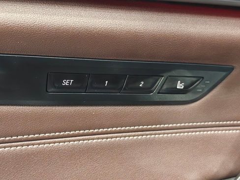 Used 2022 BMW M550i xDrive AWD/4WD image 82