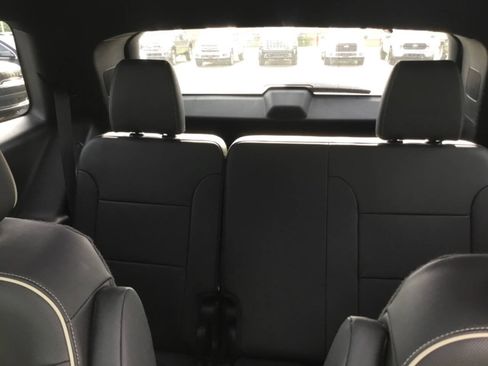 Used 2023 Chevrolet Traverse Premier w/ Redline Edition AWD/4WD image 15