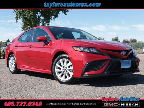 Used 2024 Toyota Camry SE FWD image 2