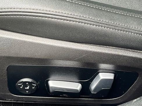 Used 2022 BMW 330i Sedan w/ Convenience Package RWD image 14