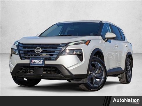 Used 2024 Nissan Rogue SV image 1