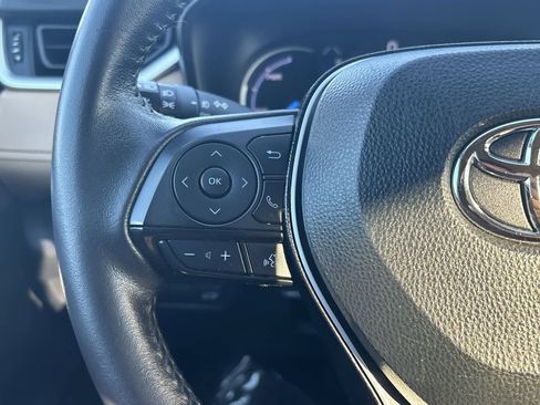 Used 2020 Toyota RAV4 Limited image 14