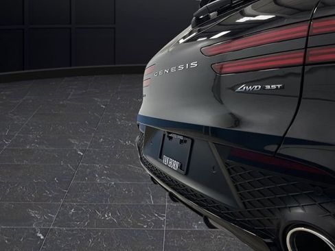 Used 2025 Genesis GV70 3.5T Sport w/ Sport Advanced Package image 35