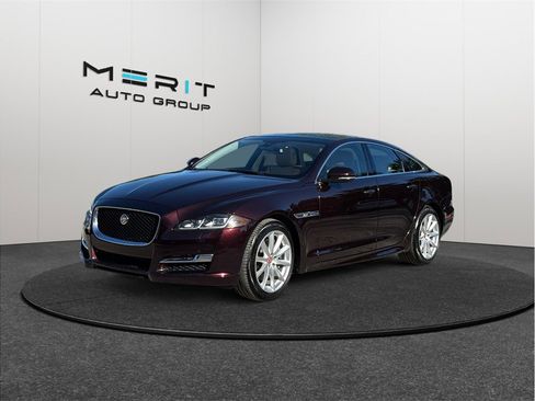 Used 2016 Jaguar XJ R-Sport image 4