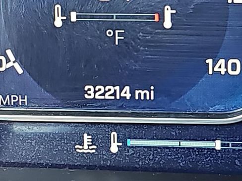 Used 2024 Chevrolet Silverado 1500 LT w/ Z71 Off-Road Package image 12