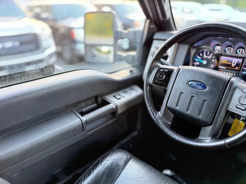 Used 2013 Ford F250 Lariat w/ Chrome Pkg AWD/4WD image 21