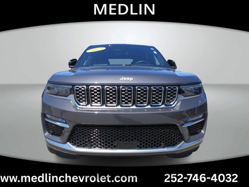 Used 2025 Jeep Grand Cherokee Summit AWD/4WD image 3