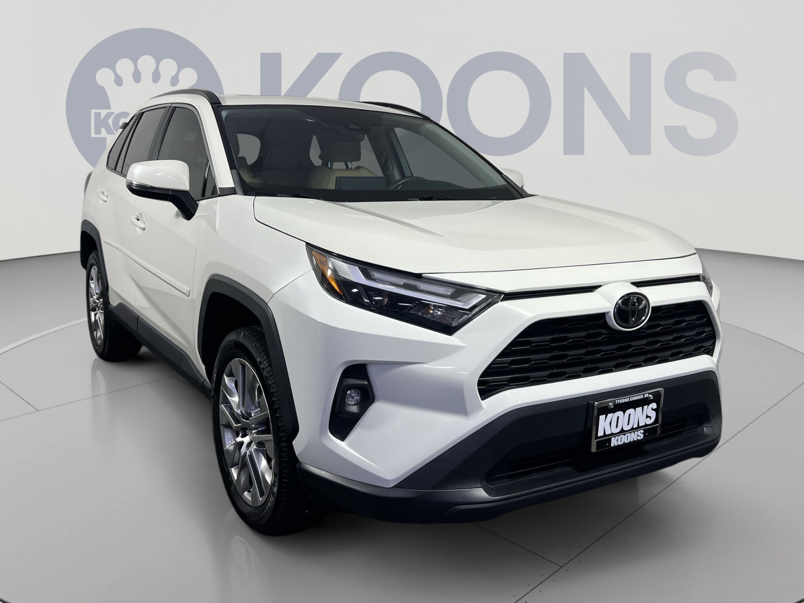 Used 2022 Toyota RAV4 XLE Premium AWD/4WD image 10