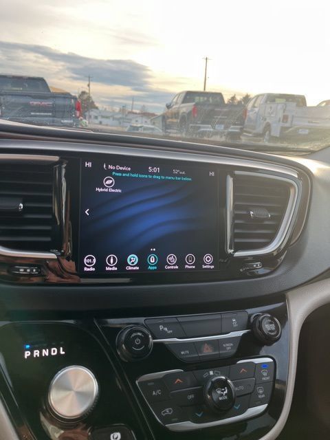 Used 2019 Chrysler Pacifica Touring-L FWD image 48