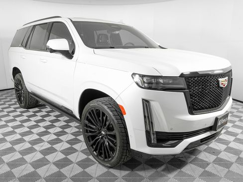 Used 2024 Cadillac Escalade Sport w/ Touring Package image 3