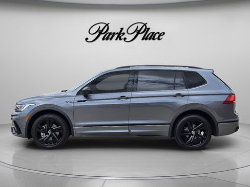 Used 2023 Volkswagen Tiguan SE R-Line FWD image 2