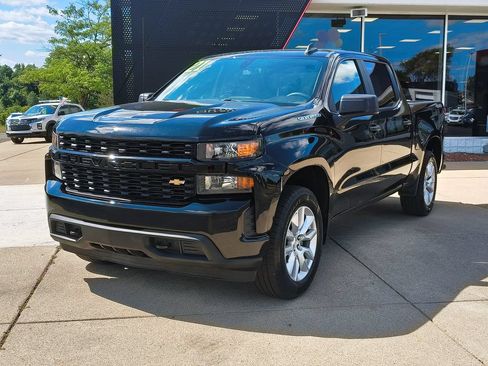 Used 2021 Chevrolet Silverado 1500 Custom AWD/4WD image 1