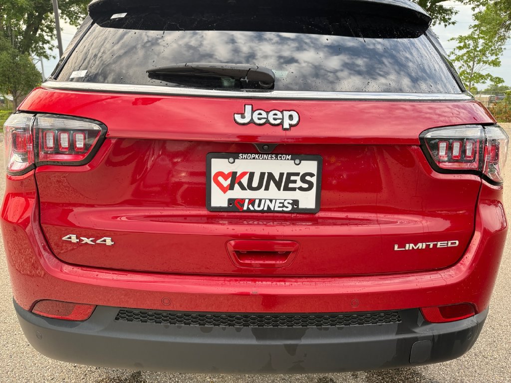 Used 2025 Jeep Compass Limited AWD/4WD image 48