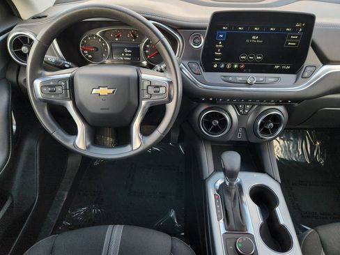 Used 2025 Chevrolet Blazer LT image 27