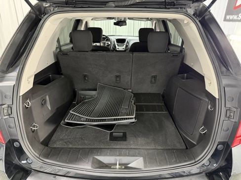 Used 2017 Chevrolet Equinox LT w/ Convenience Package image 9