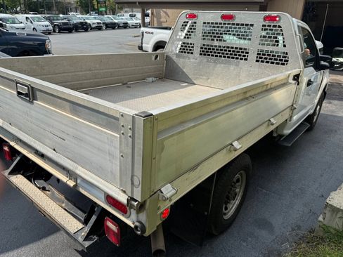 Used 2018 Ford F250 XL RWD image 2