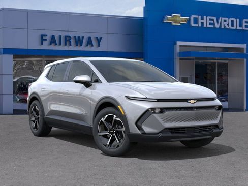 New 2026 Chevrolet Equinox EV LT w/ Comfort Package AWD/4WD image 7