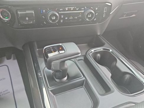 Used 2023 Chevrolet Silverado 1500 ZR2 w/ Technology Package AWD/4WD image 19