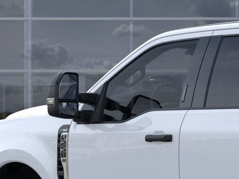 New 2025 Ford F250 XLT image 20