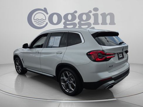 Used 2022 BMW X3 xDrive30i w/ Convenience Package AWD/4WD image 3