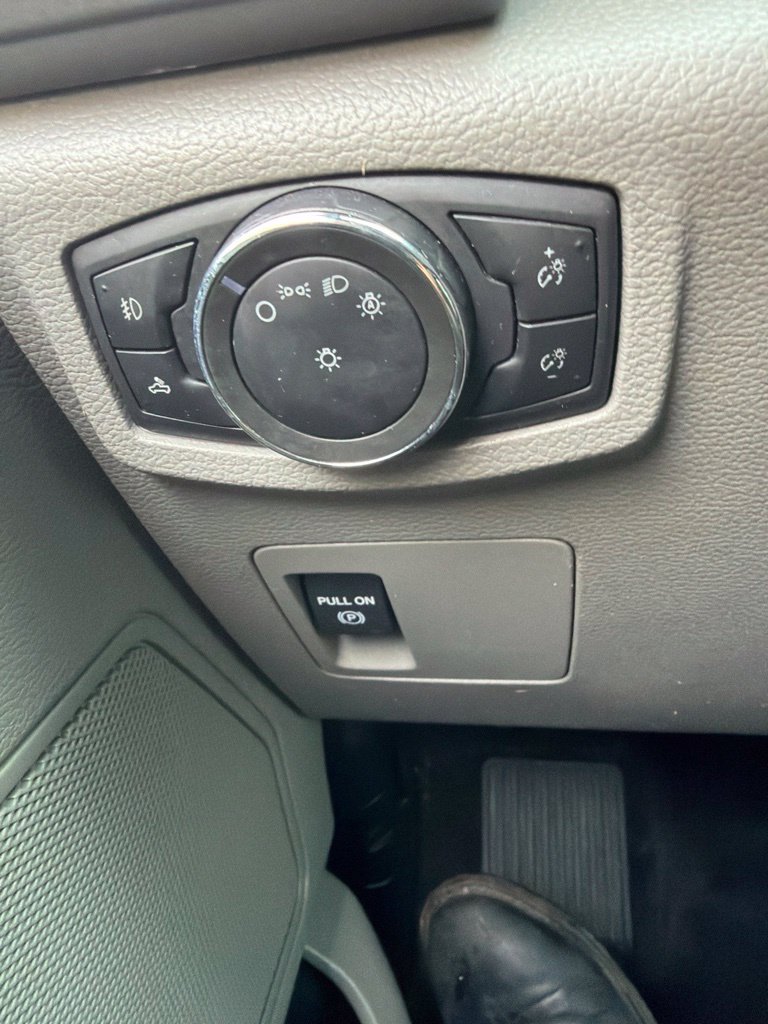 Used 2015 Ford F150 XLT AWD/4WD image 16