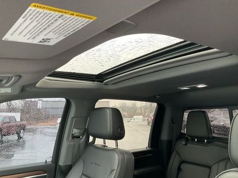 Used 2024 GMC Sierra 2500 Denali w/ Denali Reserve Package image 16