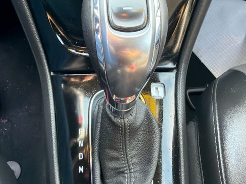 Used 2021 Buick Encore Preferred AWD/4WD image 15