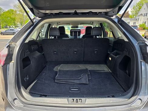 Used 2024 Ford Edge SEL image 25