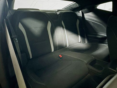 Used 2020 Chevrolet Camaro LT w/ Technology Package image 24