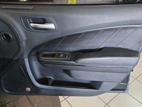 Used 2017 Dodge Charger R/T image 31