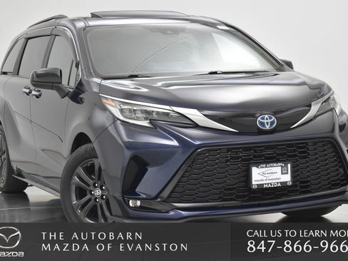 Used 2024 Toyota Sienna XSE AWD/4WD image 1
