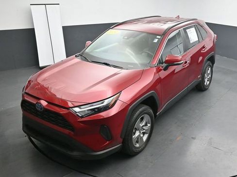 Used 2024 Toyota RAV4 XLE AWD/4WD image 22