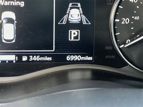 Used 2023 Nissan Kicks SR w/ SR Premium Package image 13