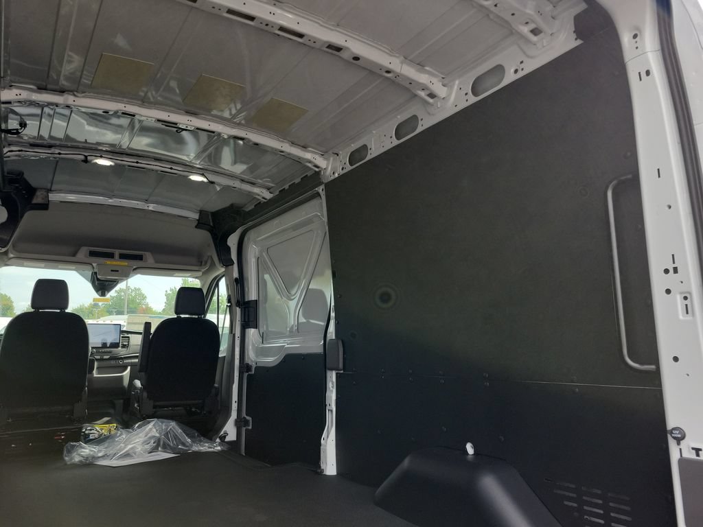 New 2026 Ford Transit 250 148 Medium Roof w/ Load Area Protection Package RWD image 14