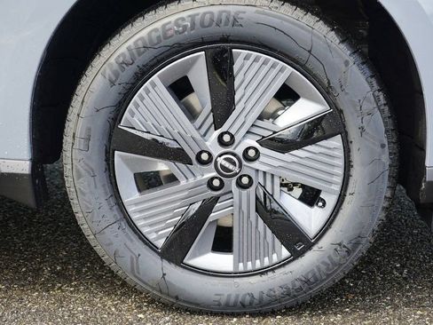 Used 2025 Nissan Murano SL AWD/4WD image 9