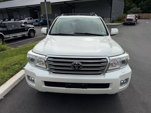 Used 2014 Toyota Land Cruiser AWD/4WD image 8