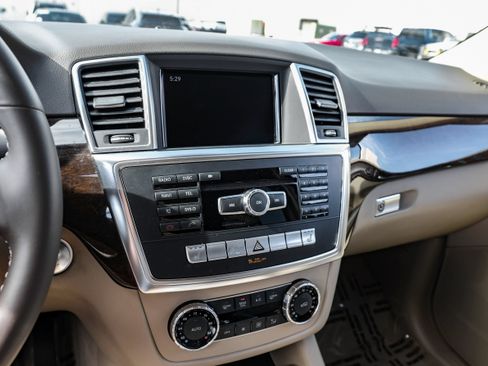 Used 2013 Mercedes-Benz ML 350 2WD image 24