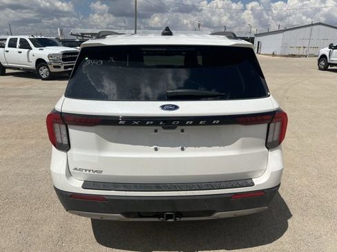 New 2025 Ford Explorer Active w/ Active Comfort Package image 7