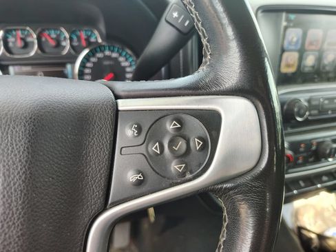 Used 2018 GMC Sierra 1500 SLE w/ SLE Value Package AWD/4WD image 12