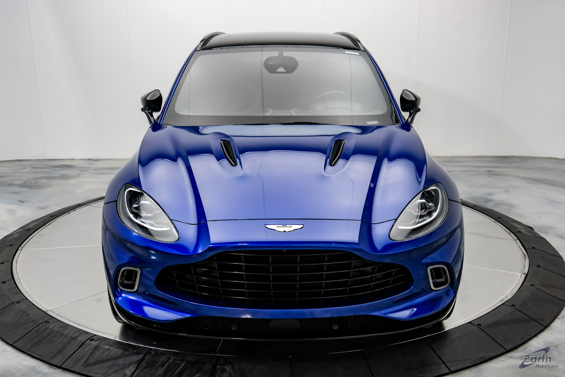 Used 2023 Aston Martin DBX AWD/4WD image 25