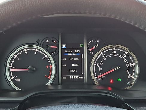 Used 2022 Toyota 4Runner Limited AWD/4WD image 29
