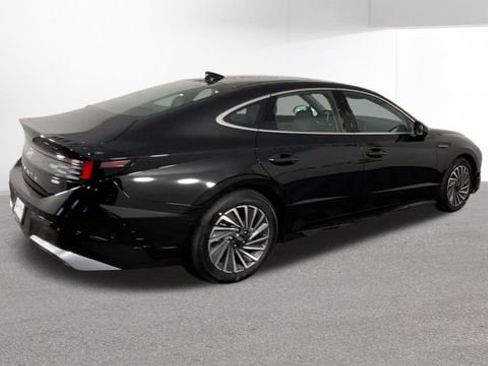 New 2026 Hyundai Sonata Limited image 9