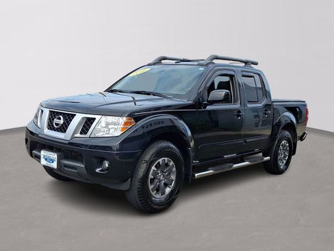 Used 2016 Nissan Frontier PRO-4X w/ Pro-4x Luxury Package AWD/4WD image 3