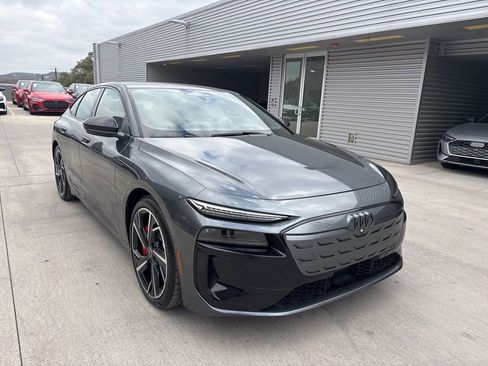 Certified 2025 Audi S6 e-tron Prestige w/ 21" Black Optic Package image 3