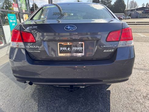 Used 2010 Subaru Legacy 2.5i AWD/4WD image 6
