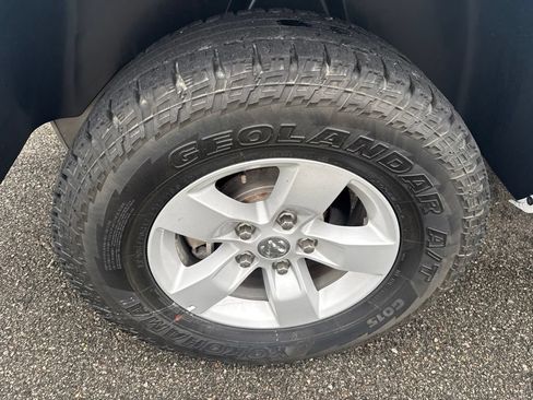 Used 2023 RAM 1500 Classic SLT w/ Electronics Group AWD/4WD image 9