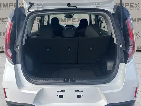 Used 2024 Kia Soul LX w/ Option Group 015 image 24