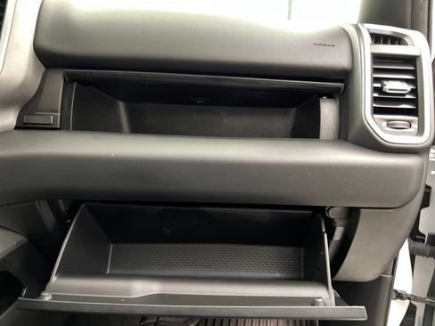 Used 2023 RAM 1500 Big Horn AWD/4WD image 33