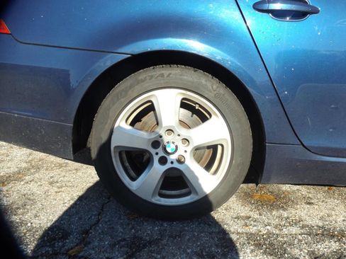 Used 2008 BMW 535xi Wagon image 16