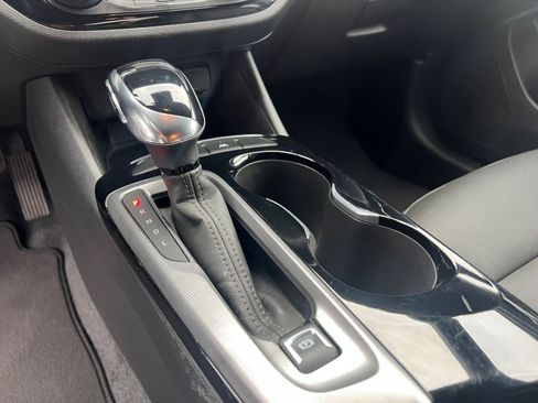 Used 2025 Buick Envista Sport Touring image 41